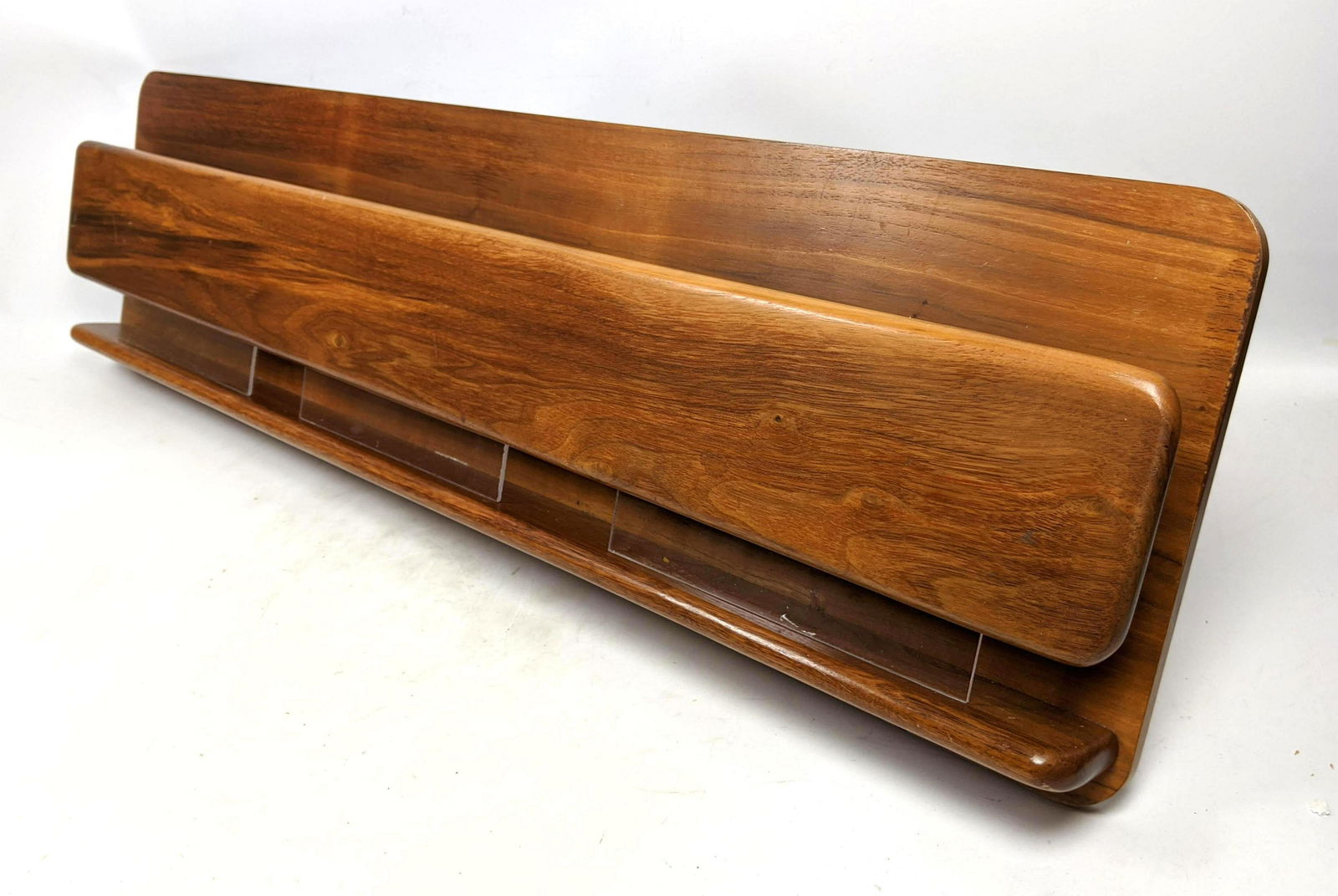 PETER PEPPER PRODUCTS Modernist Wood Wall Shelf Magazin (1 of 10)