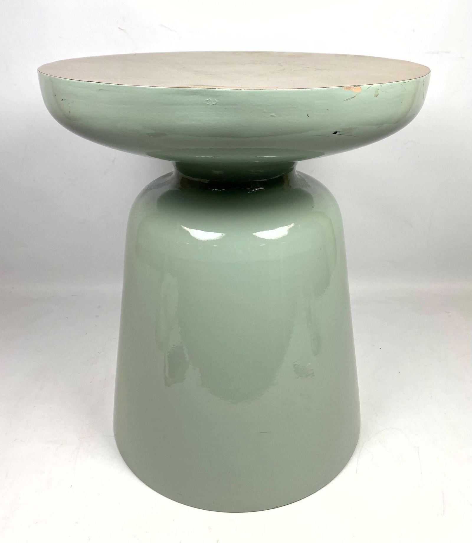 Enamel Painted Metal Stool Table. (1 of 13)