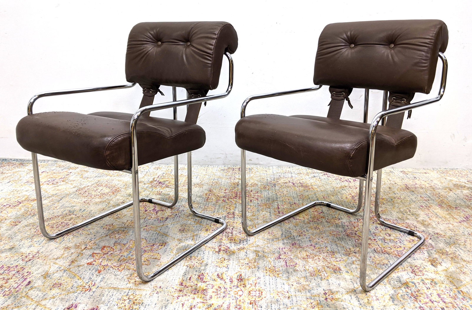 Pr PACE Brown Leather Chrome Tube Frame Arm Chairs.: Pr PACE Brown Leather Chrome Tube Frame Arm Chairs. -- Dimensions: H: 33 inches: W: 20 inches: D: 25 inches ---