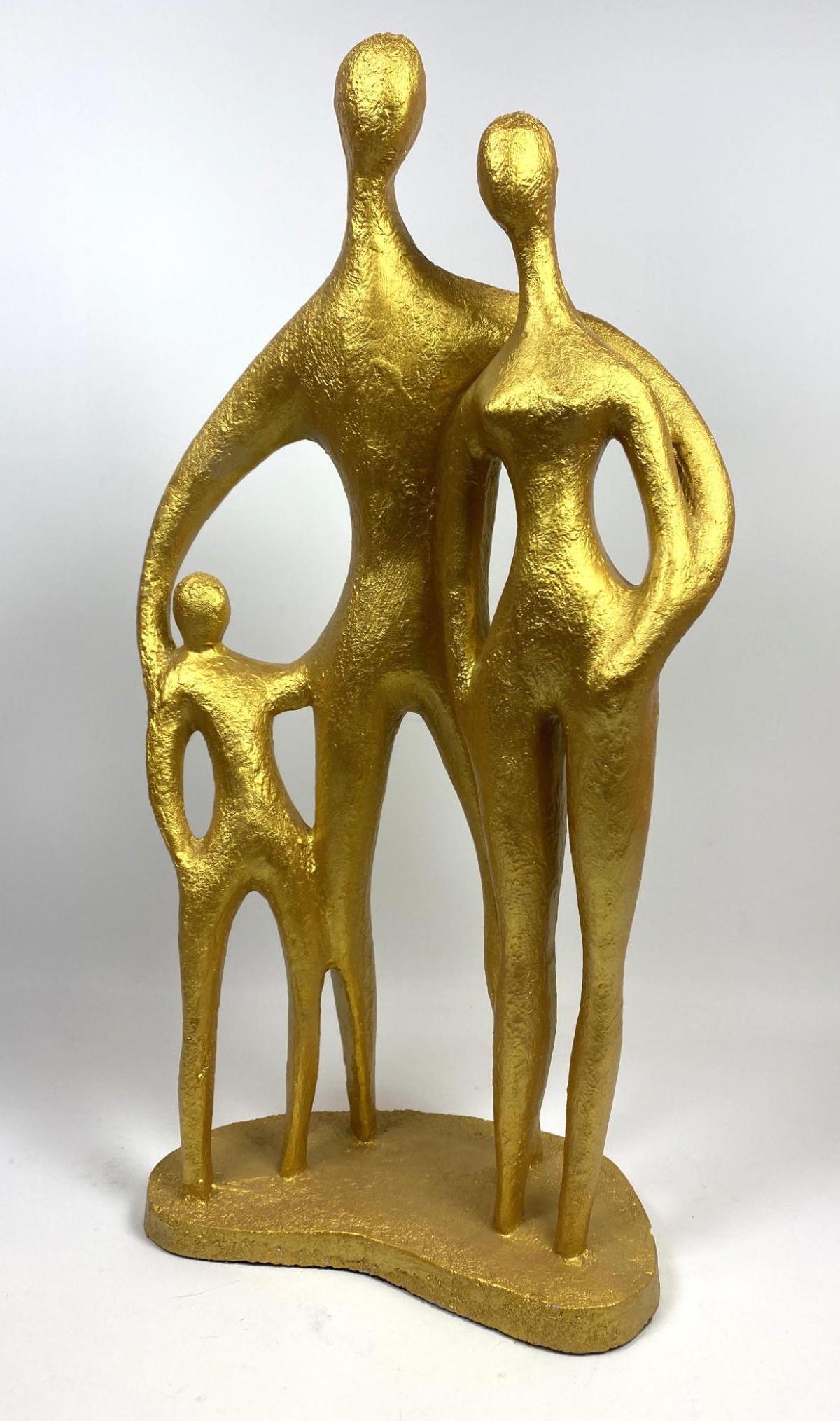AUSTIN PROD inc 1979 Sculpture of Family. Gold Finish. (1 of 13)
