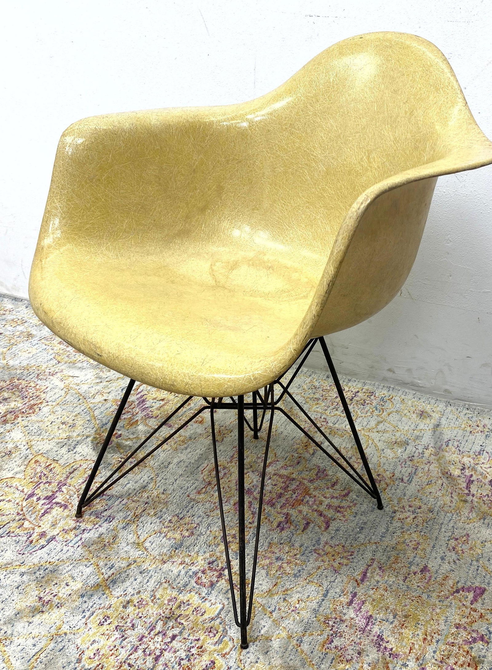 Early Charles Eames Herman Miller Rope Shell Chair. (1 of 5)