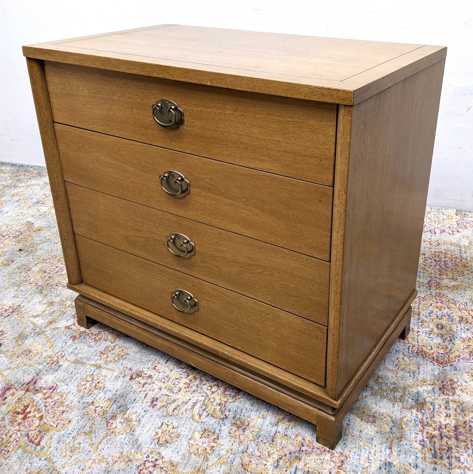 AMERICAN of MARTINSVILLE Four Drawer Dresser Chest. Asi (1 of 13)