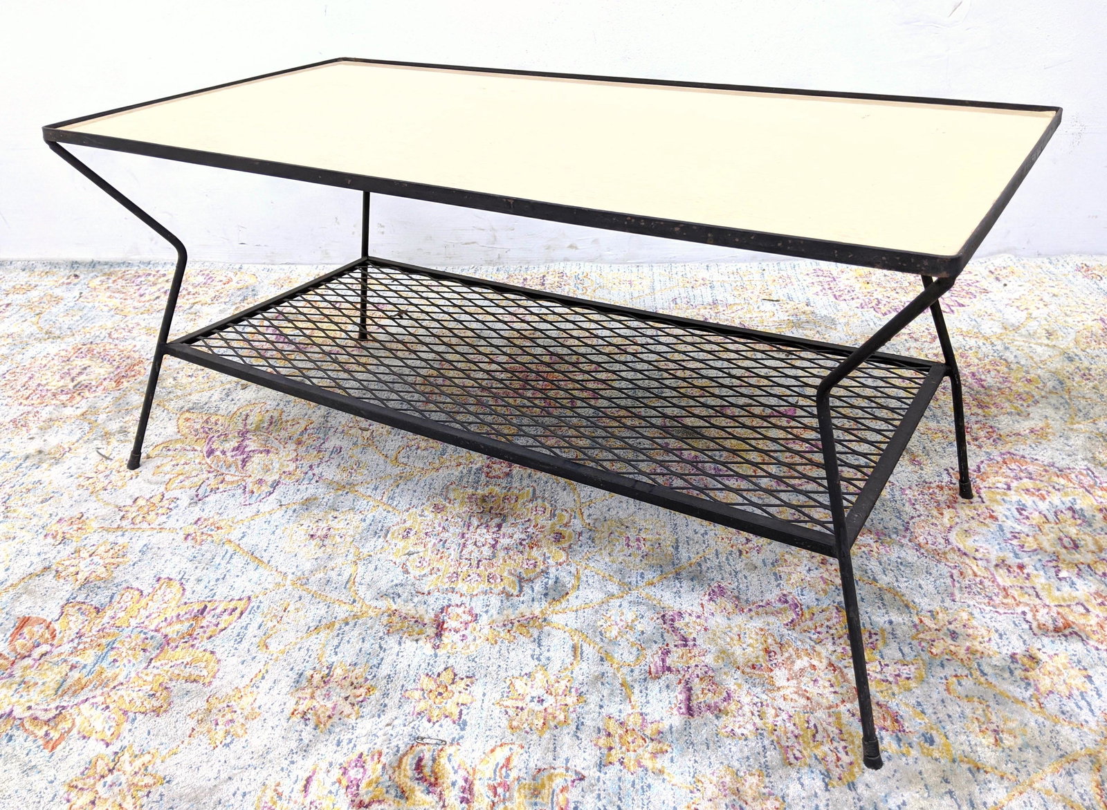 Indoor/ Outdoor Iron Coffee Cocktail Table. Diamond mes (1 of 13)