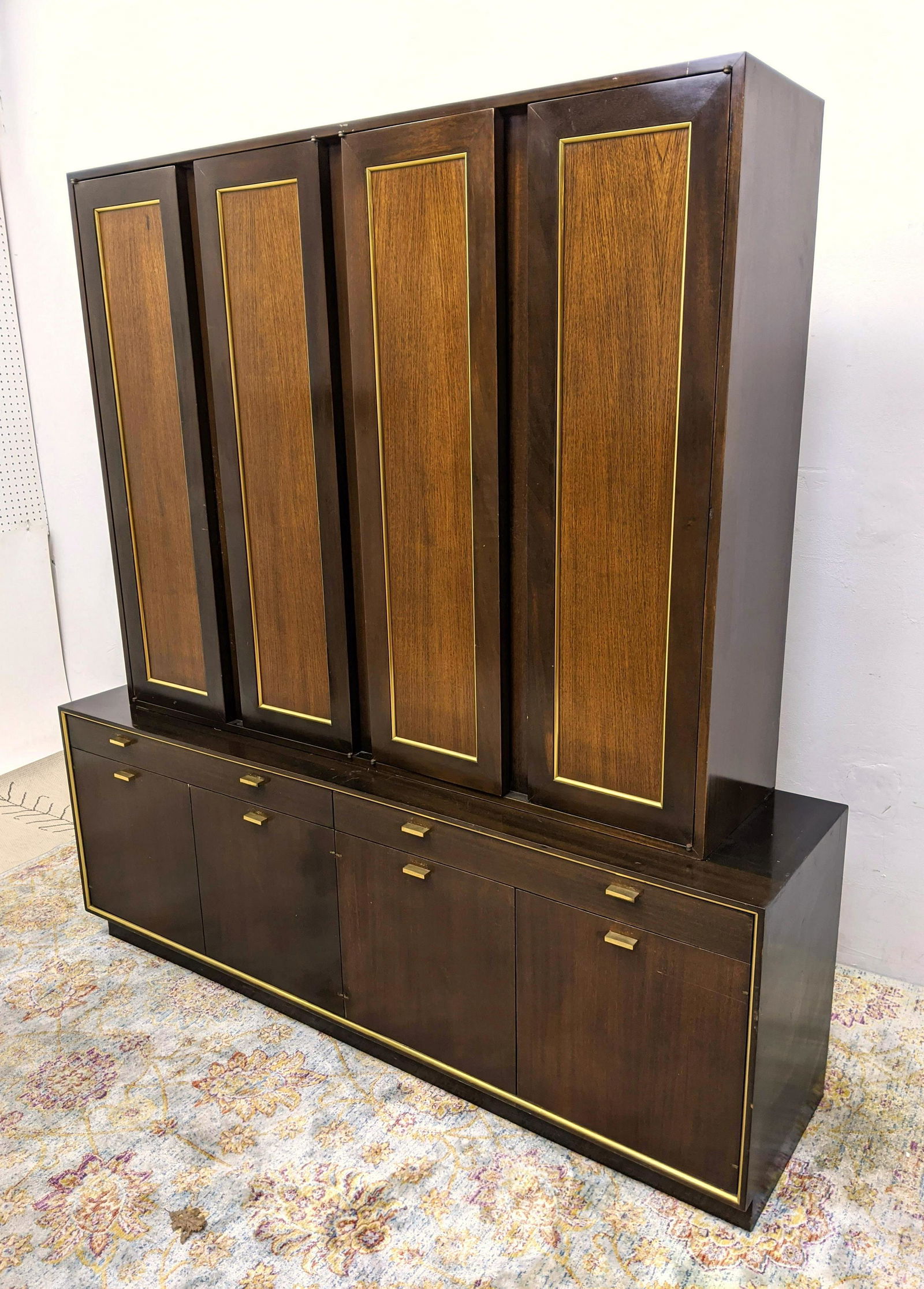 HARVEY PROBBER Credenza with Closed Door Hutch Top. Ame (1 of 19)