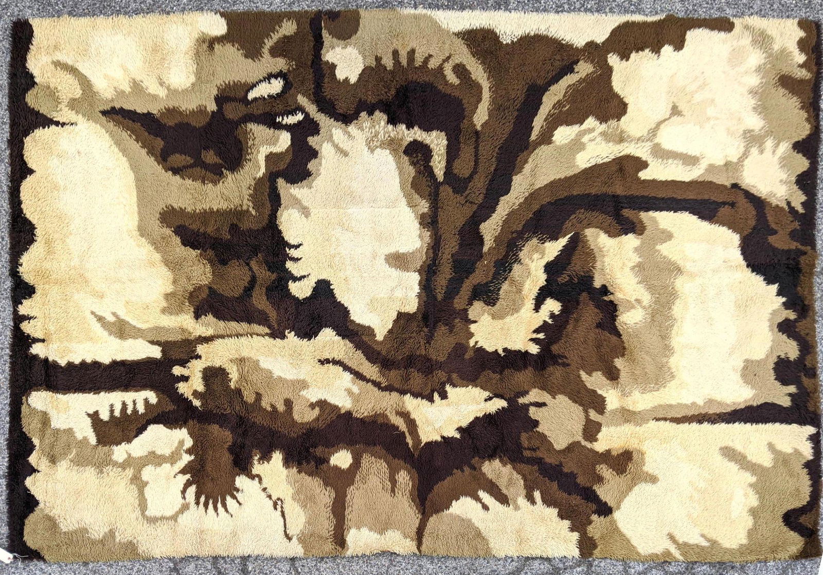 11'2" by 8'2" Large Room Size Shag Rug. Mid Century Bro (1 of 6)