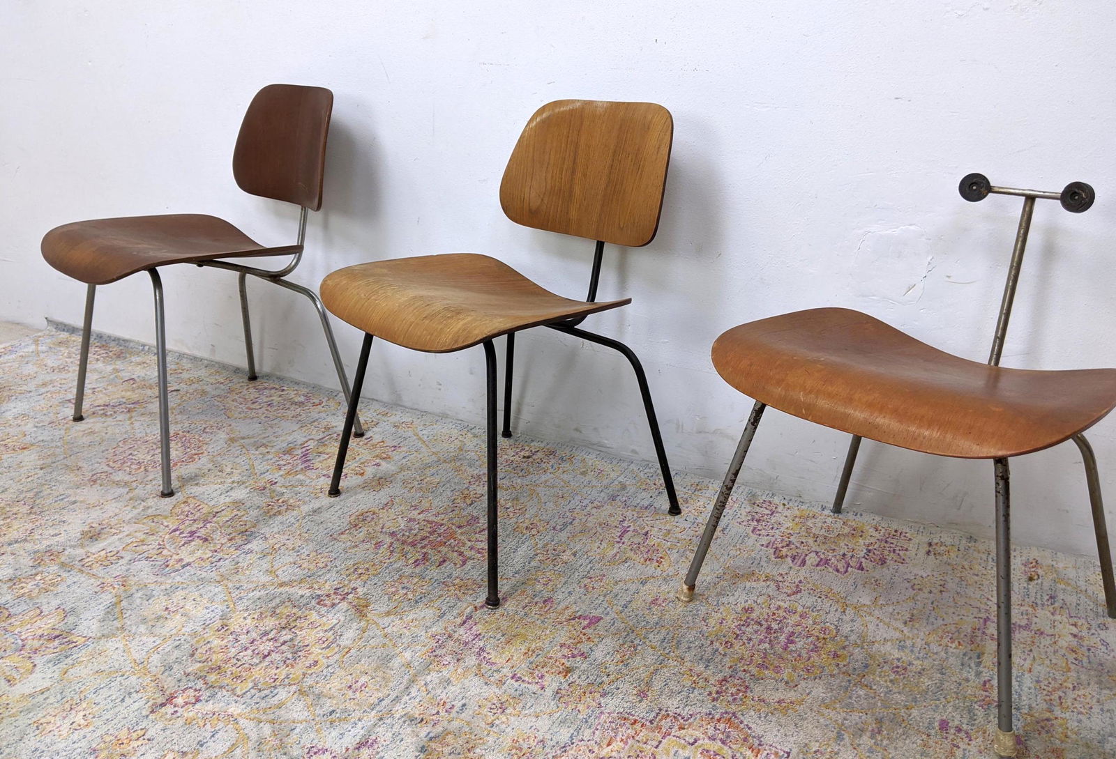 CHARLES EAMES Herman Miller DCM Chairs and parts. (1 of 16)