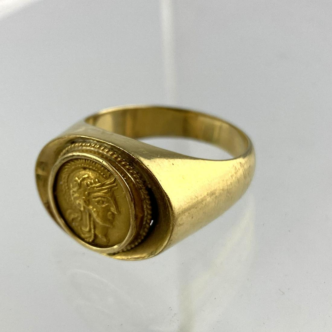 18K Gold Man's Ring with Roman Portrait Medallion.  Siz (1 of 7)