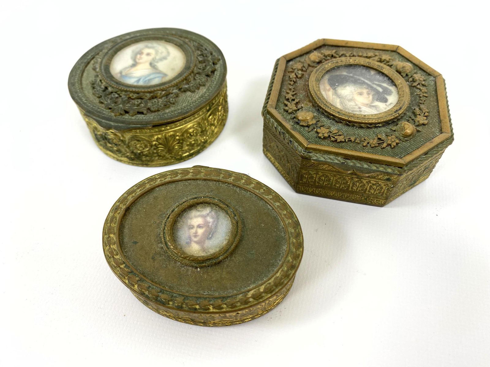 Set 3 French style vintage metal boxes. Each with hand (1 of 15)