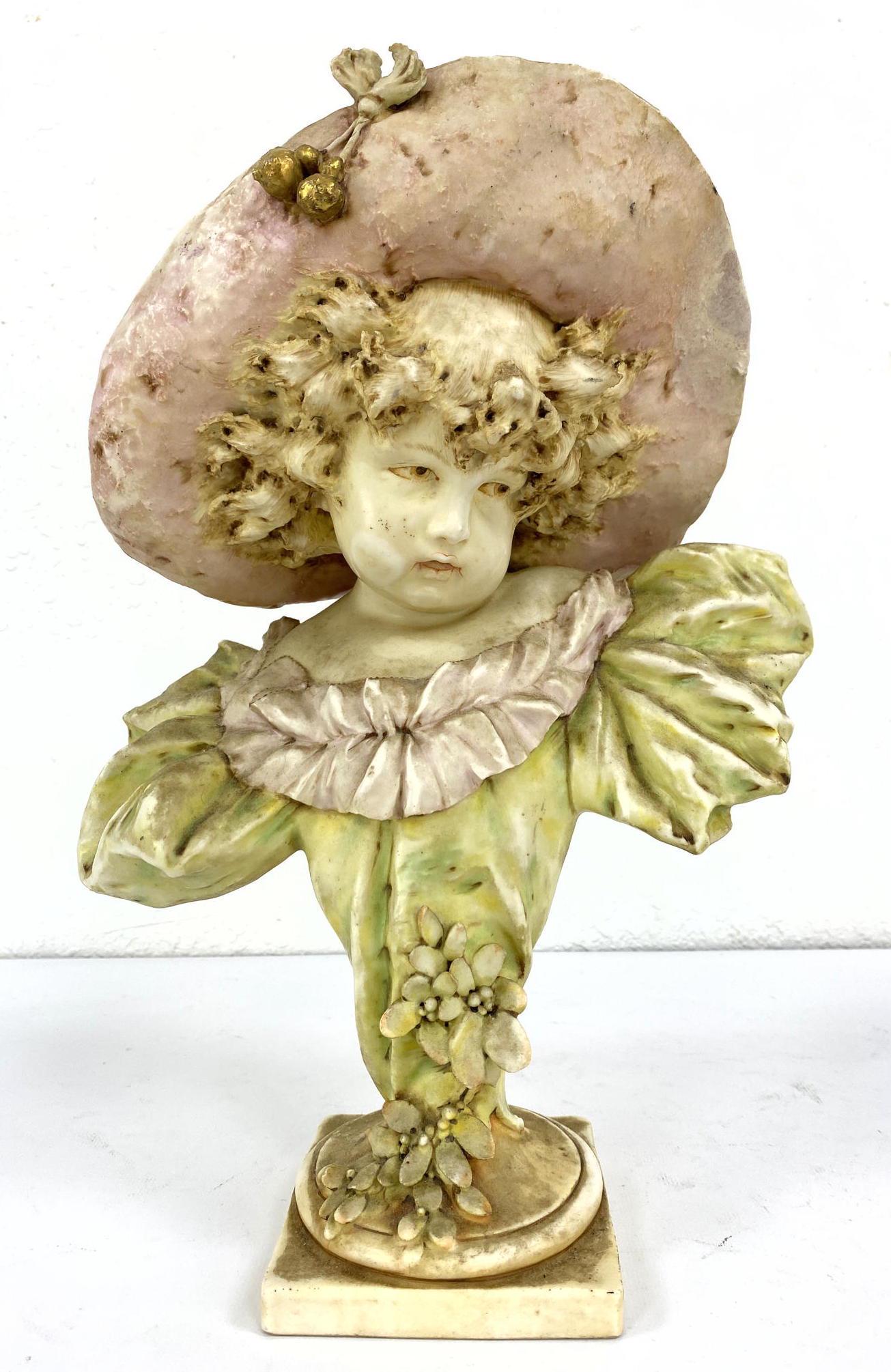 REISSNER STELLMACHER KESSEL Porcelain Bust Sculpture. M (1 of 15)