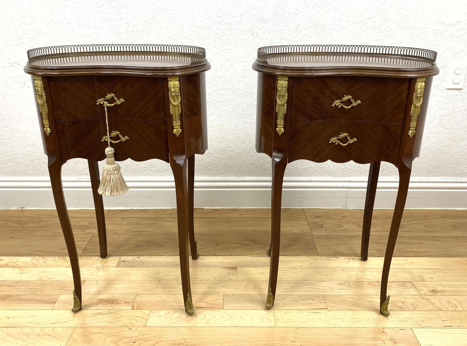 Pair French Kidney Shaped Side Table Stands.  Gilt bron (1 of 11)