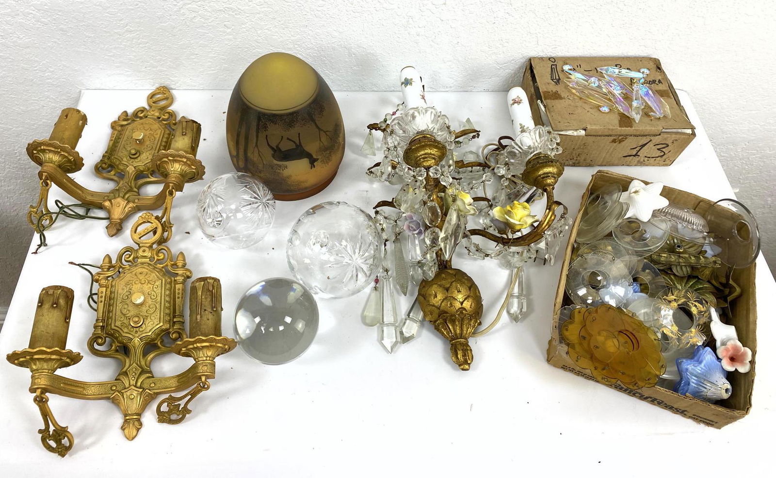 Large lot of lighting parts. Sconces, glass flowers, pr (1 of 20)