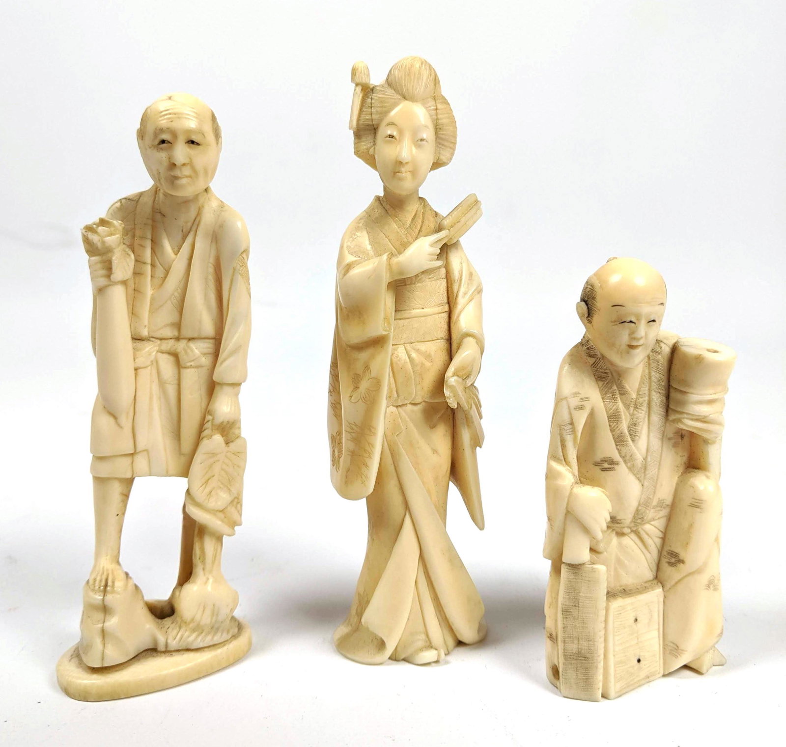 3pcs Chinese Figural Carvings. (1 of 15)
