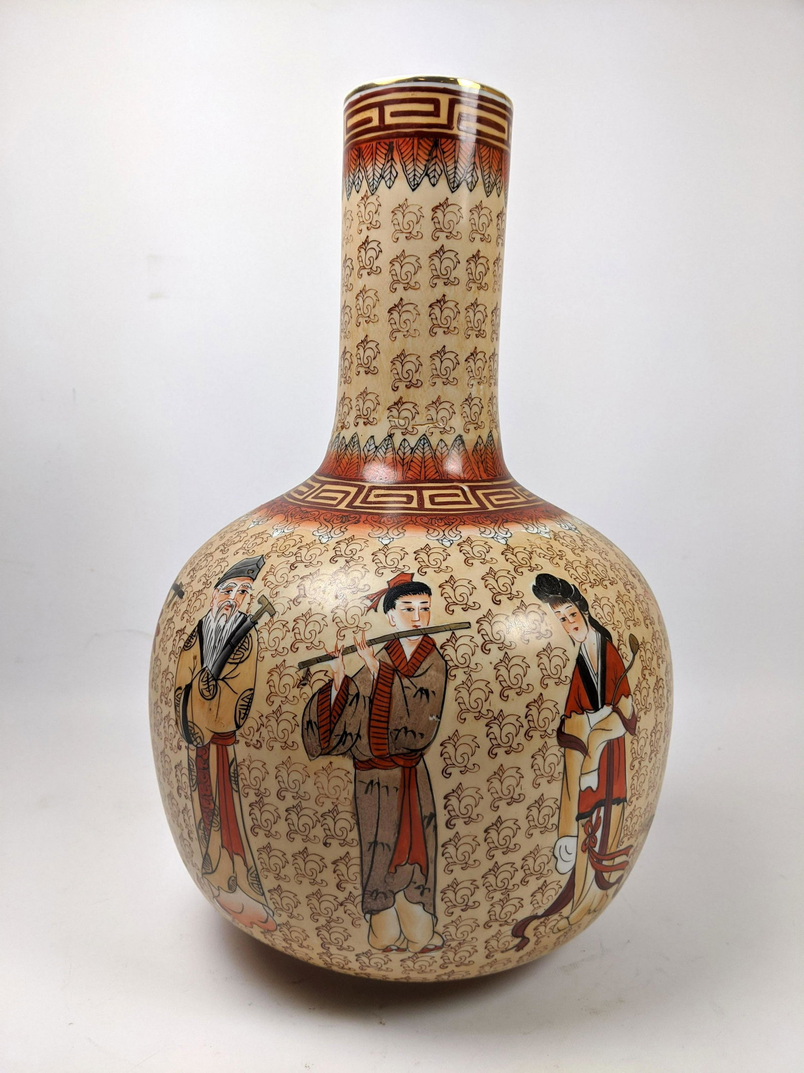 Asian Style Painted Porcelain Bottle Neck Vase. (1 of 8)