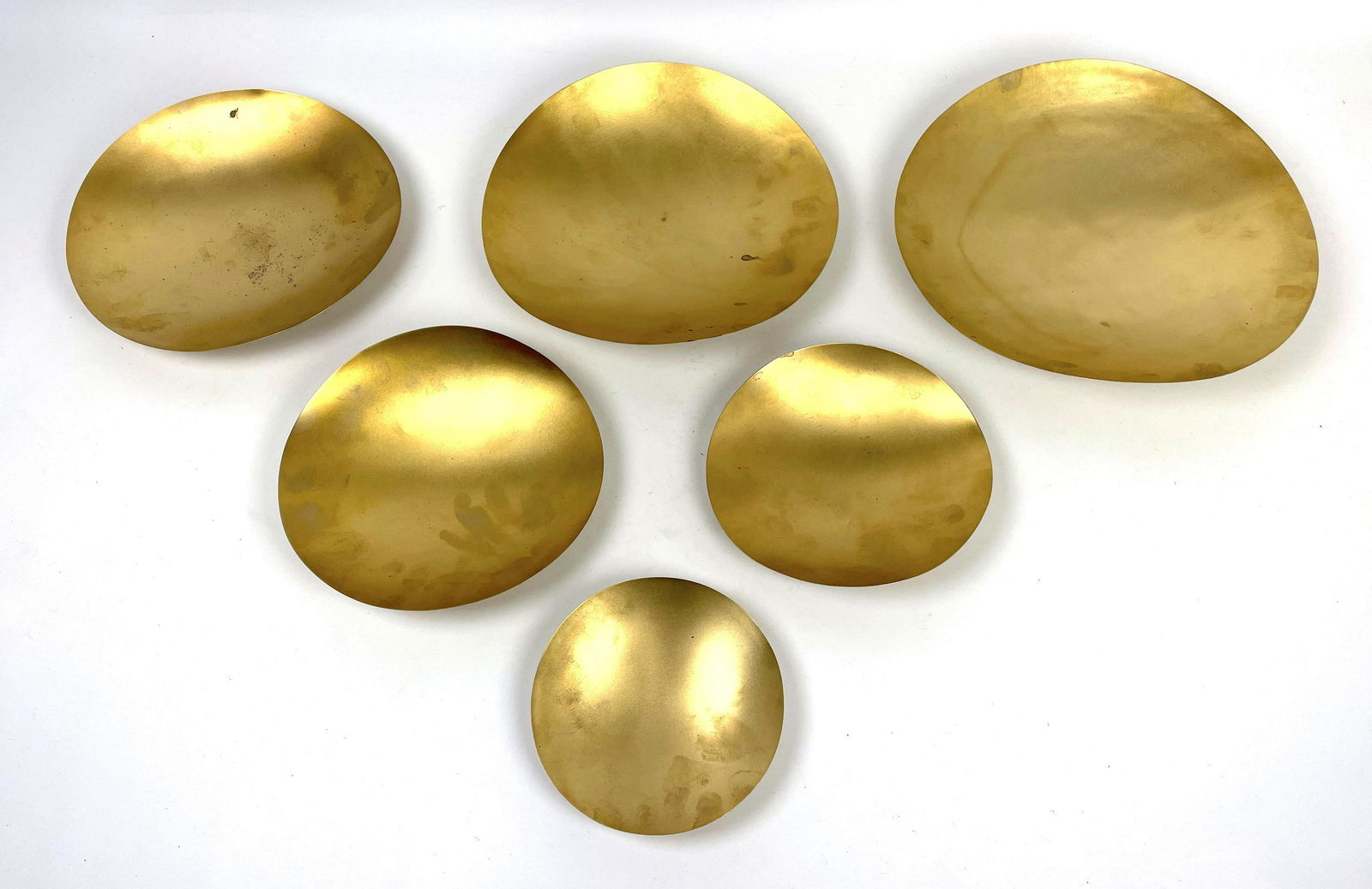 Set of 6 TOM DIXON Nesting Gilt Metal Bowls. Graduated (1 of 13)