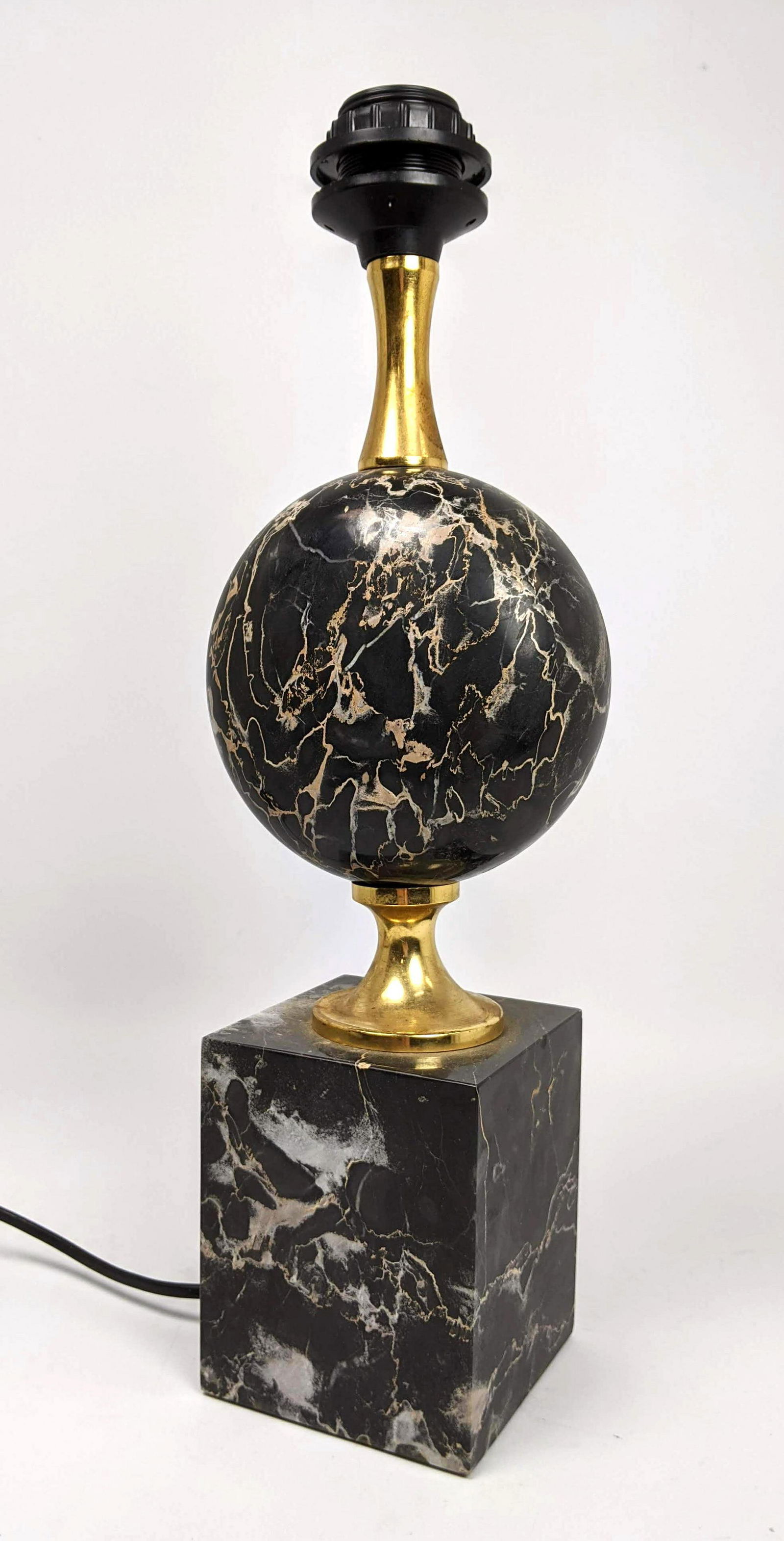 Decorator modernist figured black marble table lamp. Br (1 of 14)