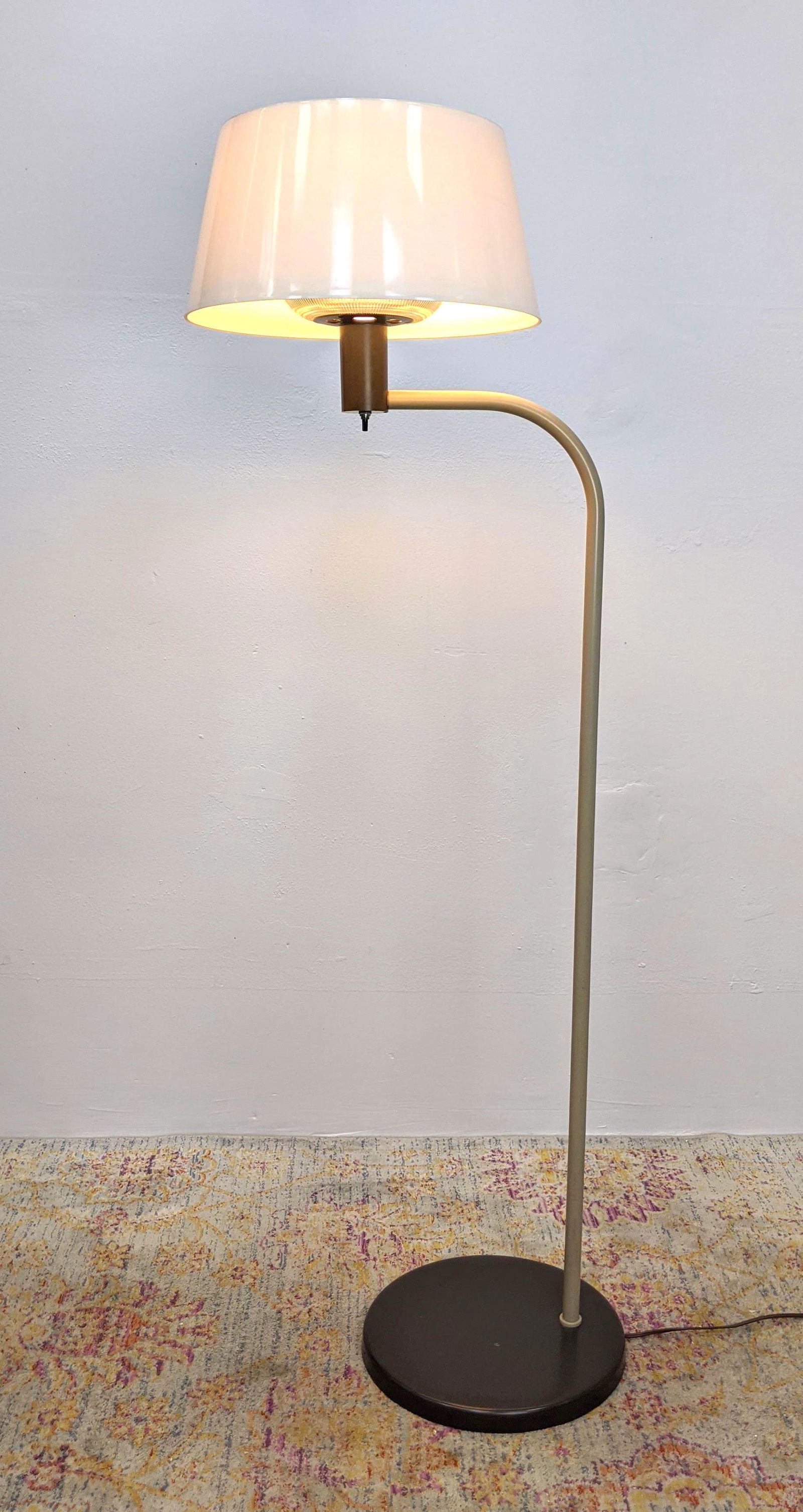 Vintage Lightolier Floor Lamp with Plastic Shade. (1 of 20)