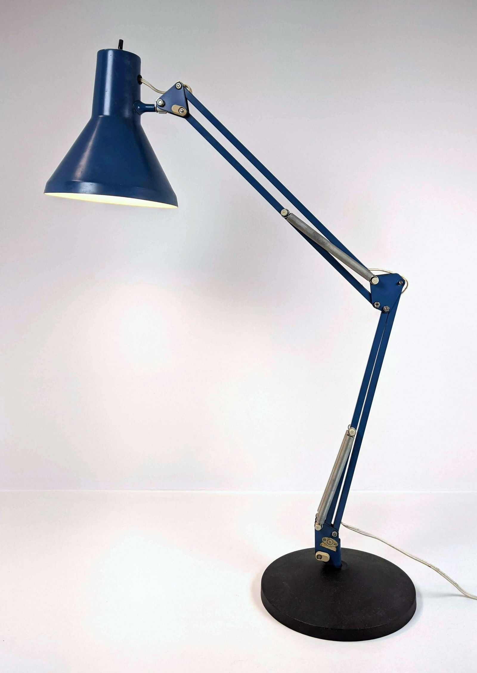 LUXO Blue Enamel Painted Task Desk Light Lamp. Adjustab (1 of 13)