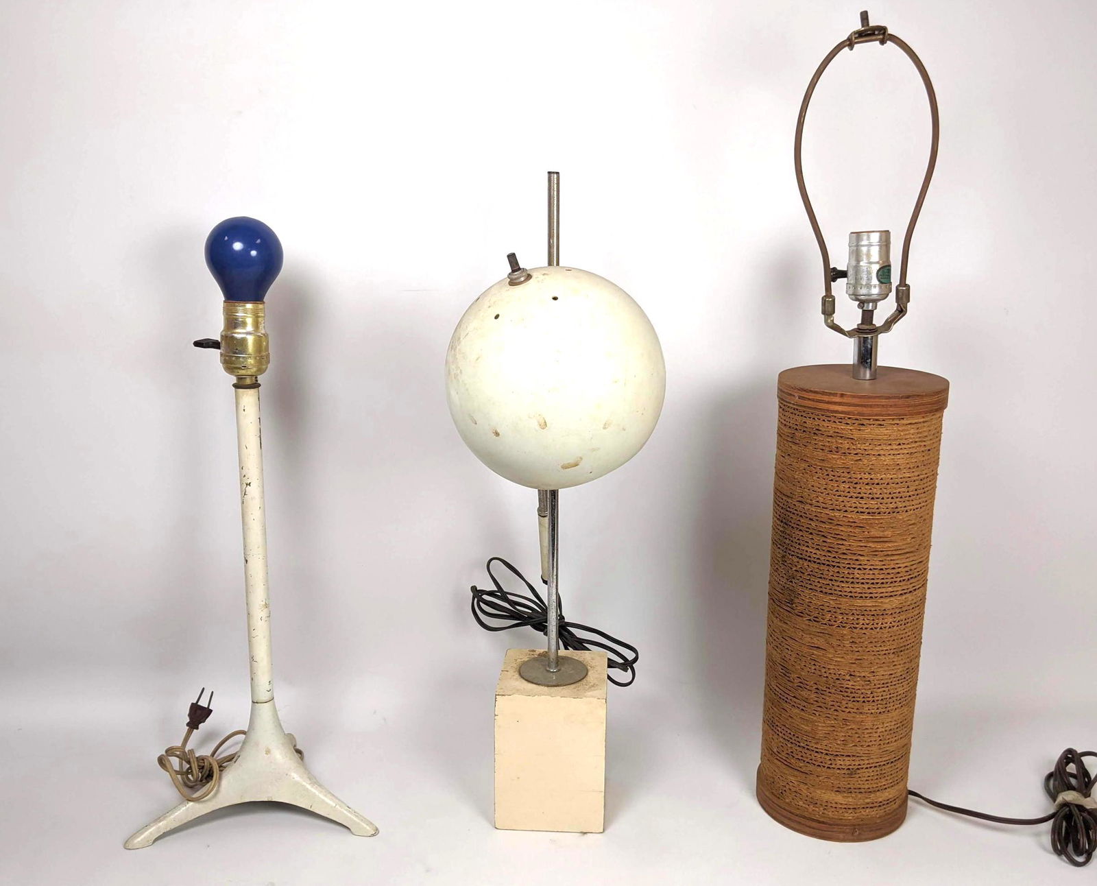 Lot 3 Modernist Lamps. Gehry style corrugated paper col (1 of 17)