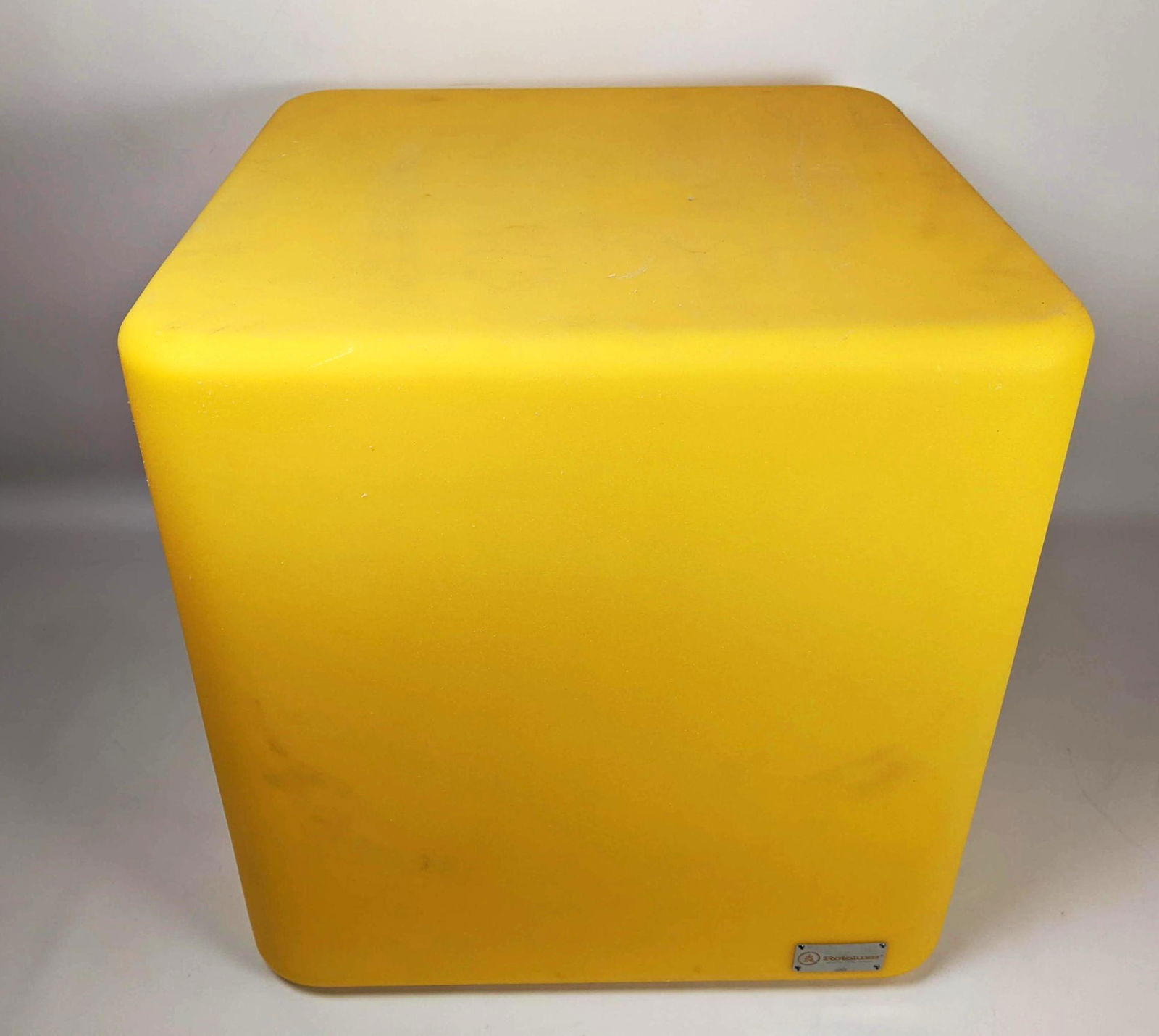 ROTOLUXE Molded Yellow Plastic Cube Table Pedestal. Mar (1 of 6)