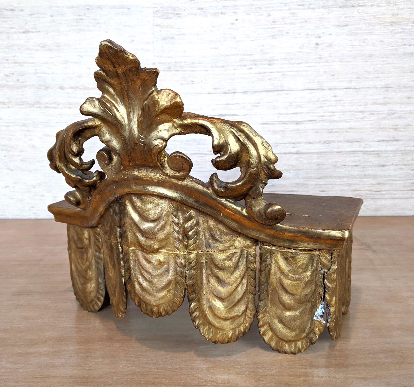 Antique Guilt Wood Top for Drape Bed. Small Decorative (1 of 10)