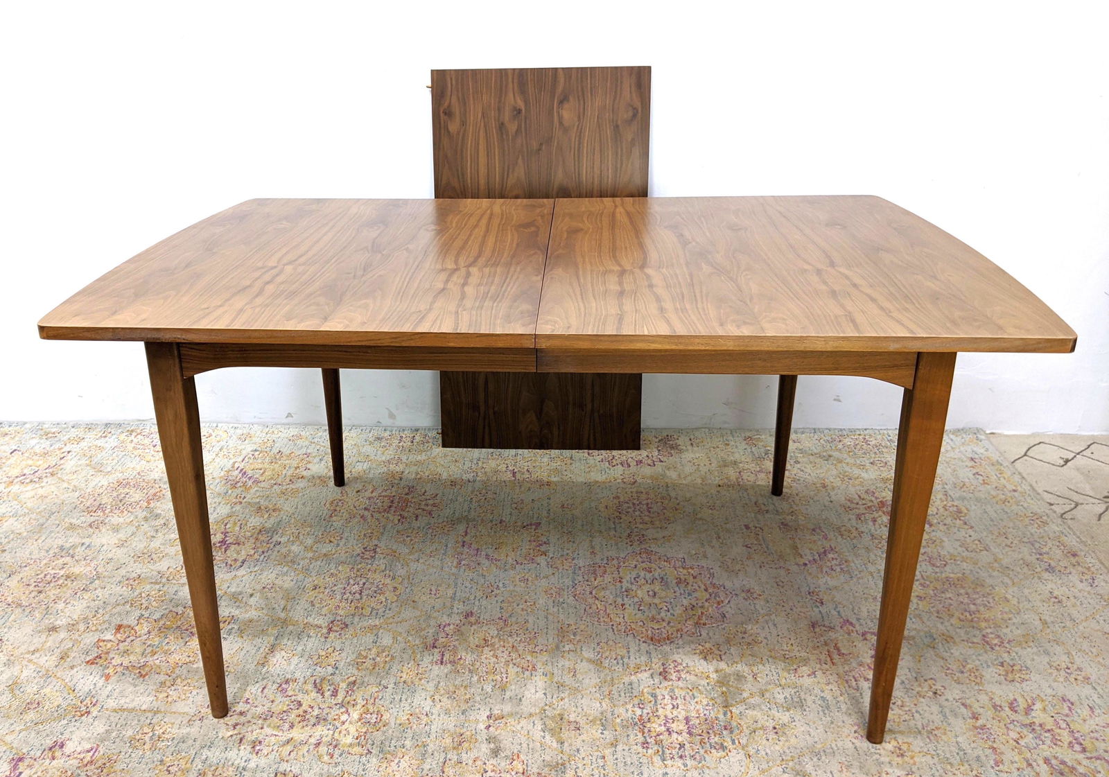 DREXEL American Modern Walnut Dining Table. (1 of 12)