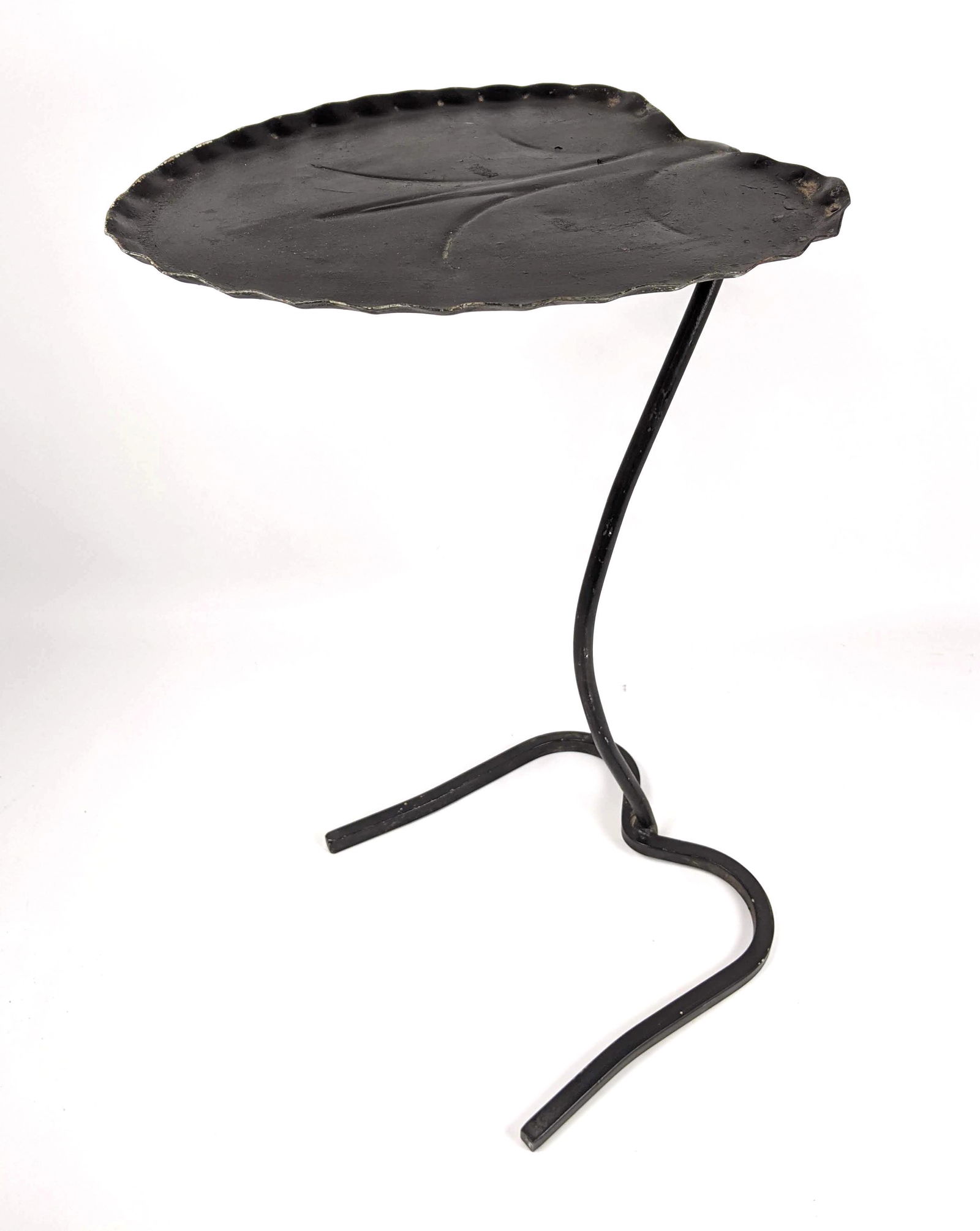 Single SALTERINI Painted Iron Leaf Side Table. Patio, O (1 of 10)