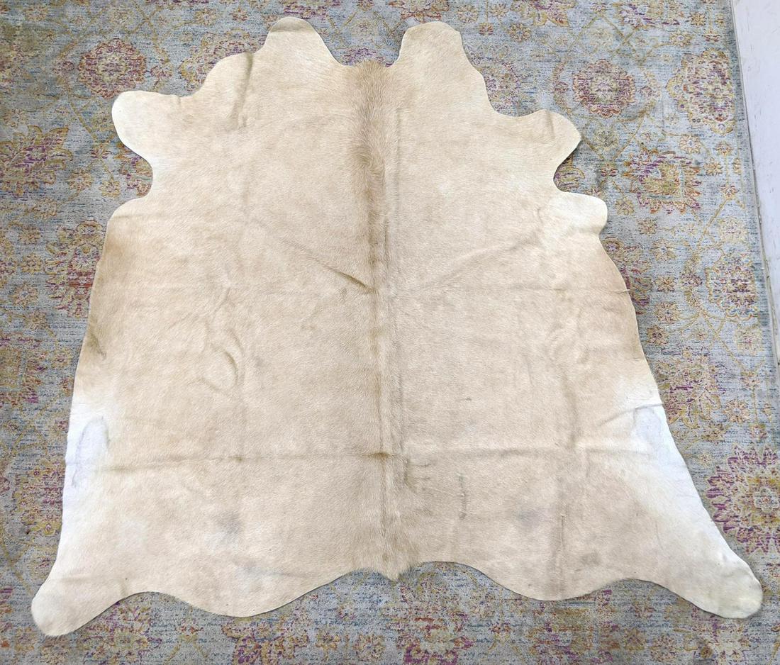 Large Cow Hide Rug Carpet. 6'   By 5'3Ó (1 of 5)