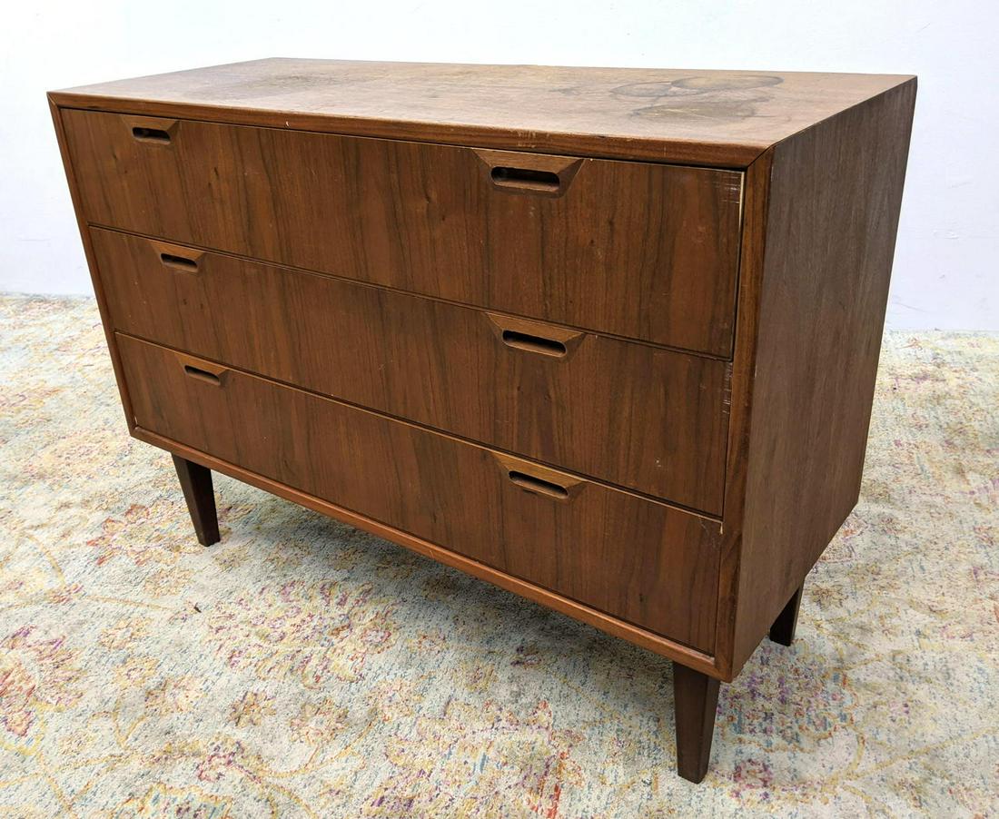 Danish Modern Teak 3 Drawer Chest Dresser. (1 of 18)