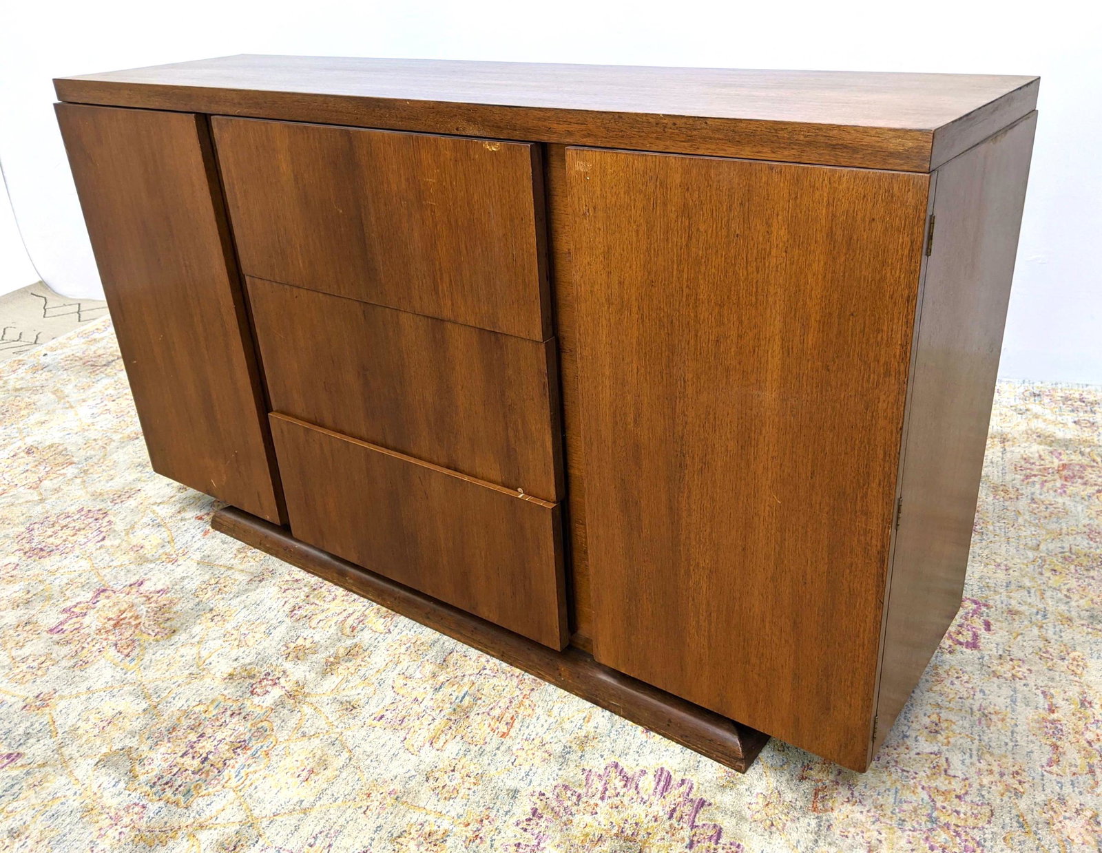 MODERAGE Sideboard Credenza Cabinet. Doors and drawers: MODERAGE Sideboard Credenza Cabinet. Doors and drawers. -- Dimensions: H: 34.5 inches: W: 60 inches: D: 16 inches ---