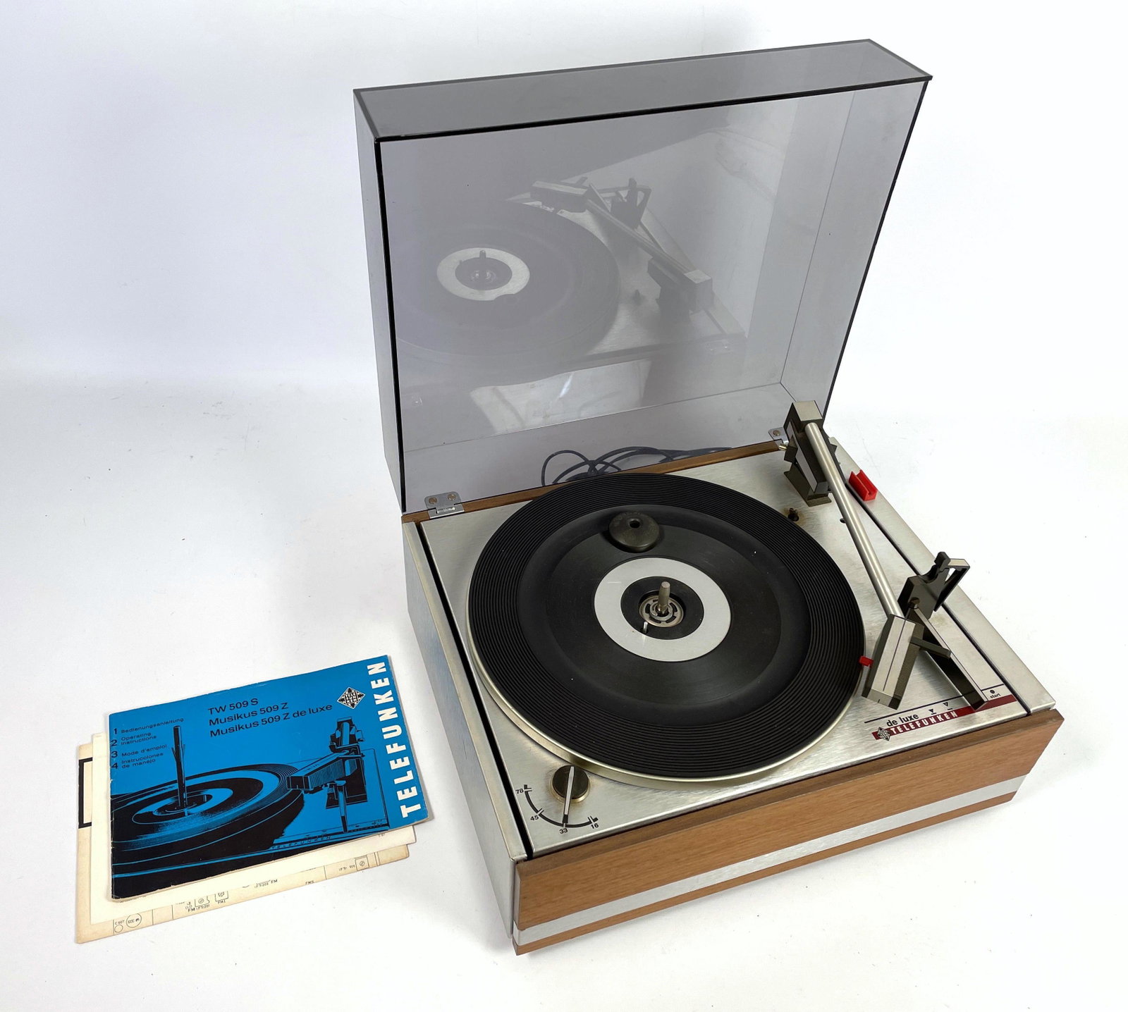 TELEFUNKEN Turntable De Luxe TW 509 S.: TELEFUNKEN Turntable De Luxe TW 509 S.-- Dimensions: H: 6 inches: W: 14.5 inches: D: 12 inches ---