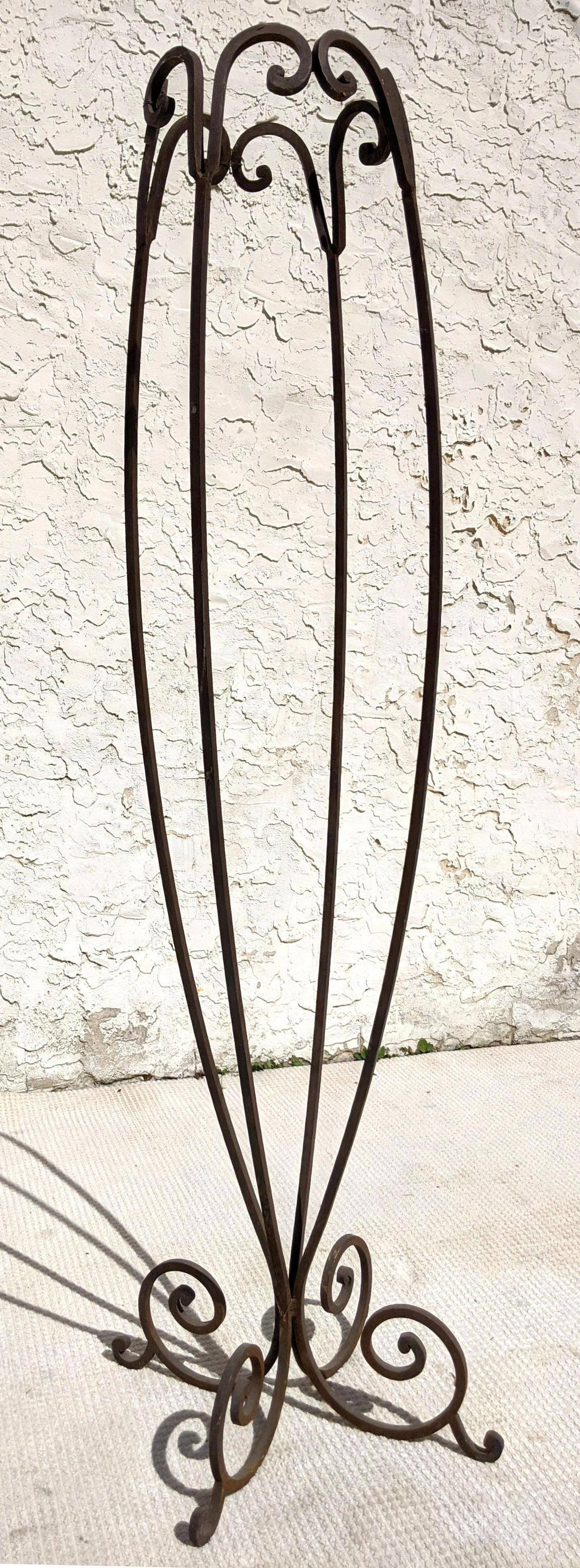 Tall Wrought Iron Fern Stand Planter (1 of 7)