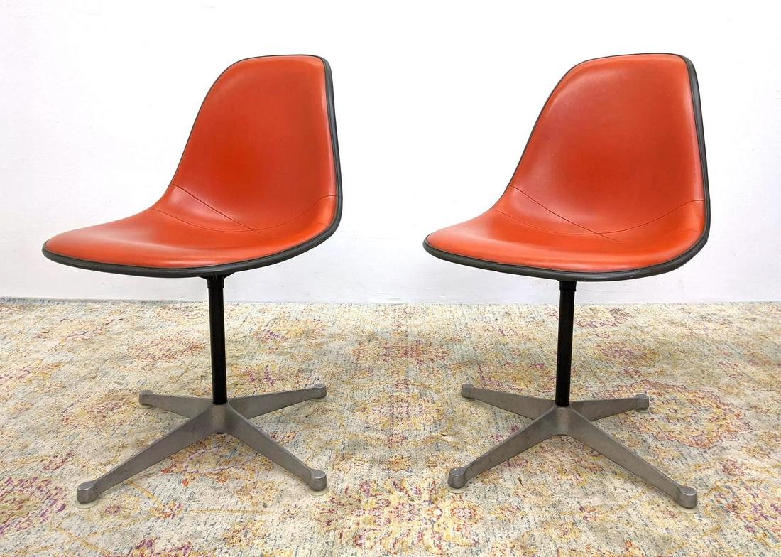 Pr CHARLES EAMES for HERMAN MILLER Side Chairs. Orange (1 of 12)