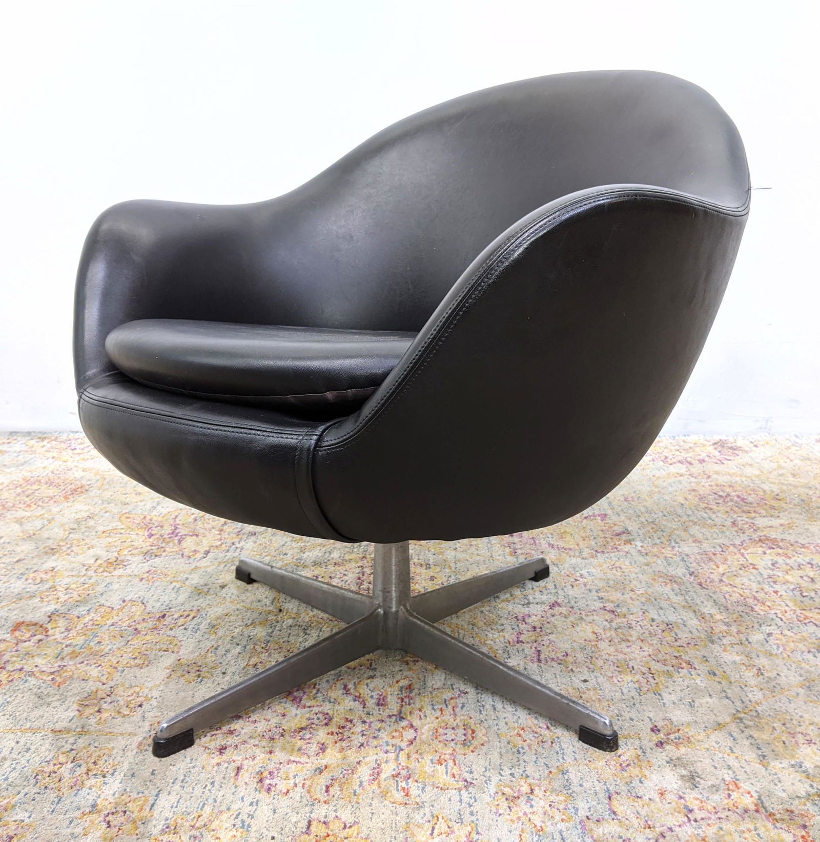 OVERMAN Swedish Modernist Swivel Lounge Chair. Black Vi (1 of 11)