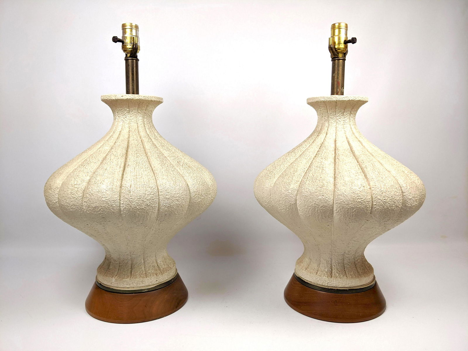 Pair 50s Modern Plaster Table Lamps.  Melon Form. (1 of 14)