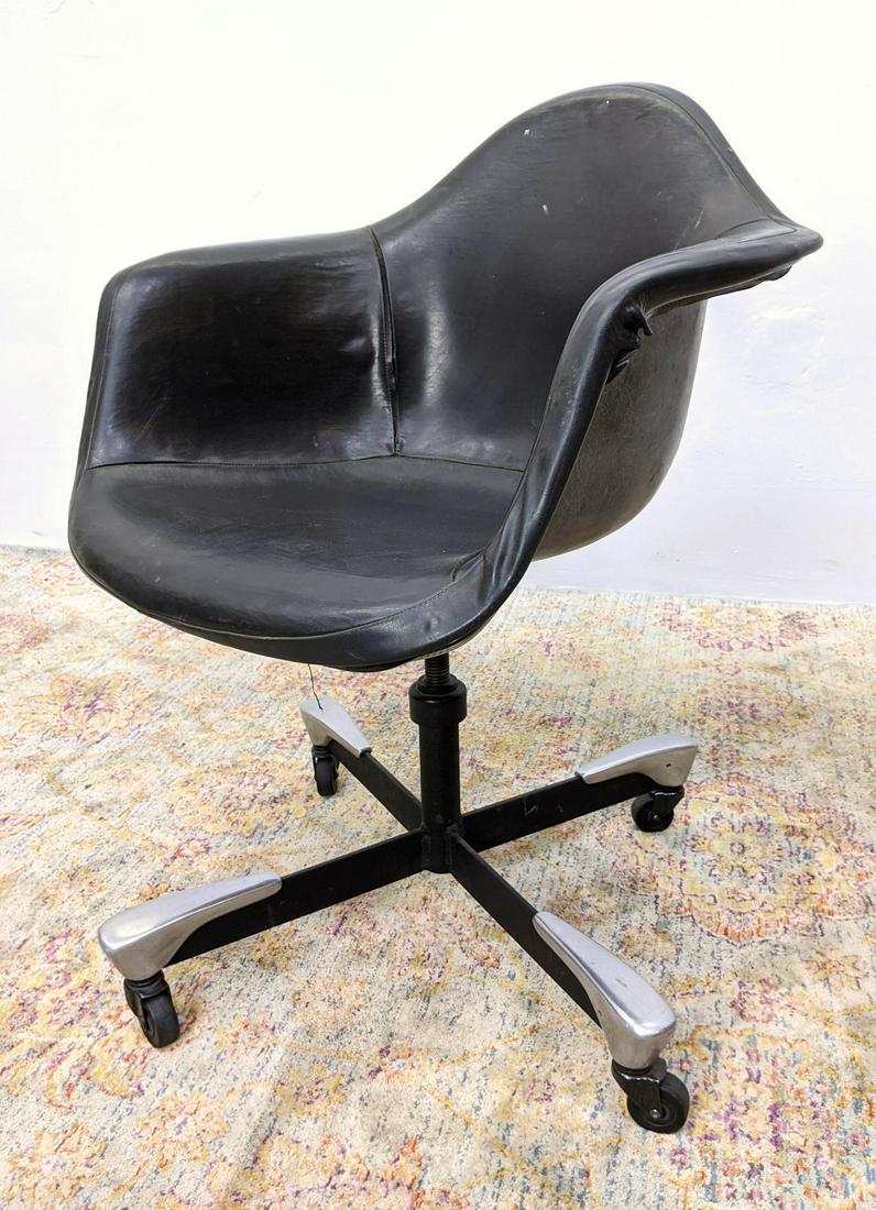 CHARLES EAMES for HERMAN MILLER Shell Chair. Rolling Of (1 of 15)