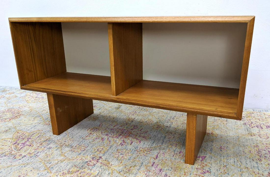 Danish Modern Teak low Bookcase cabinet. Possible cabin (1 of 11)