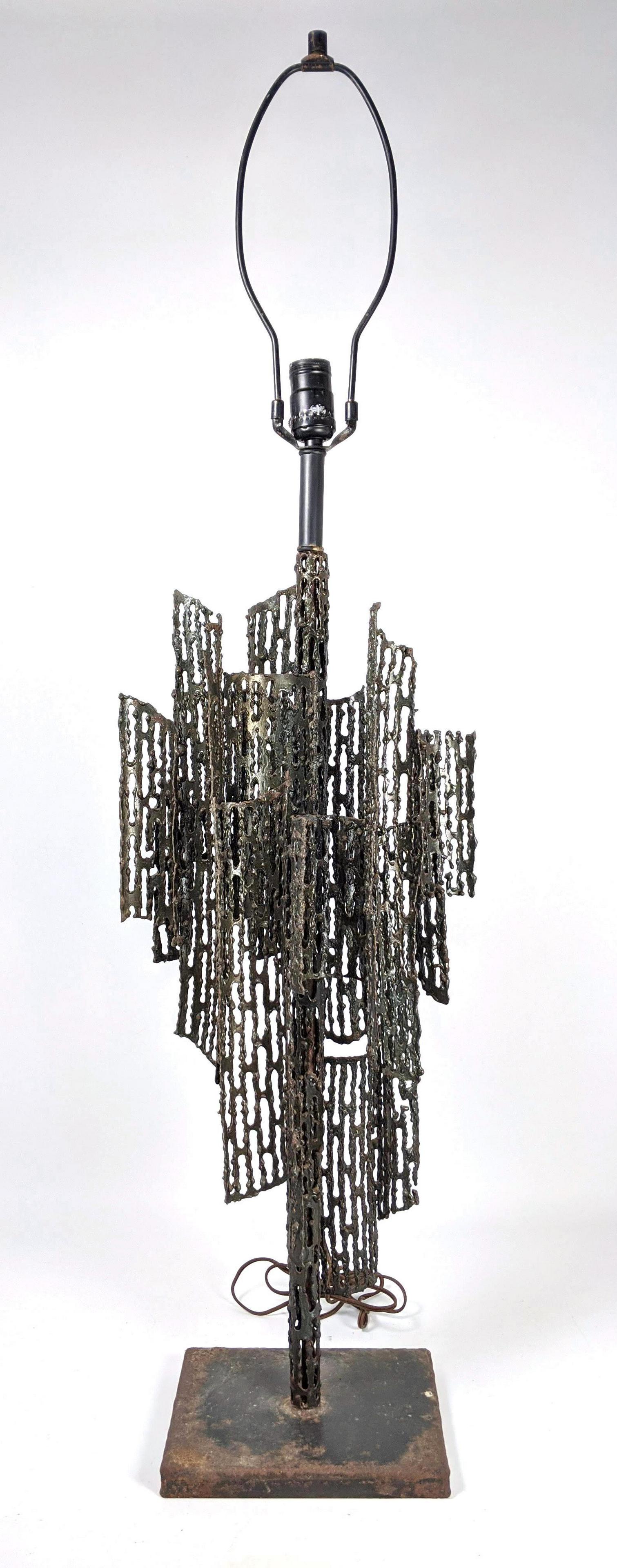 FANTONI for RAYMOR Brutalist Metal Table Lamp. Sculptur (1 of 13)