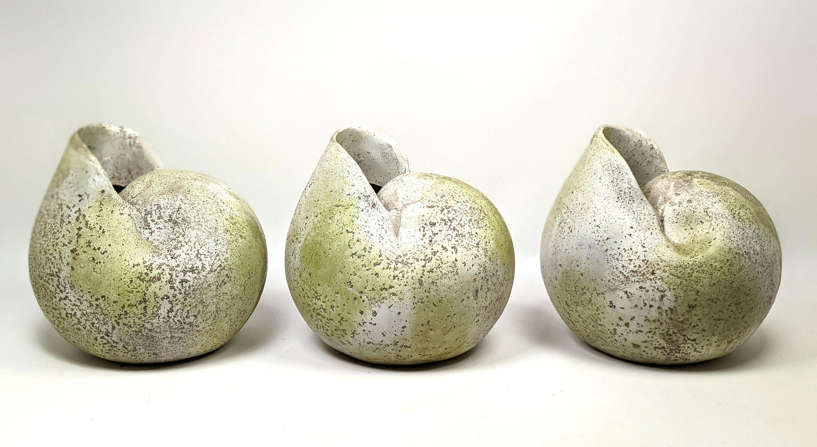 3 Decorative Shell Form Vase Planters. Composite. (1 of 11)