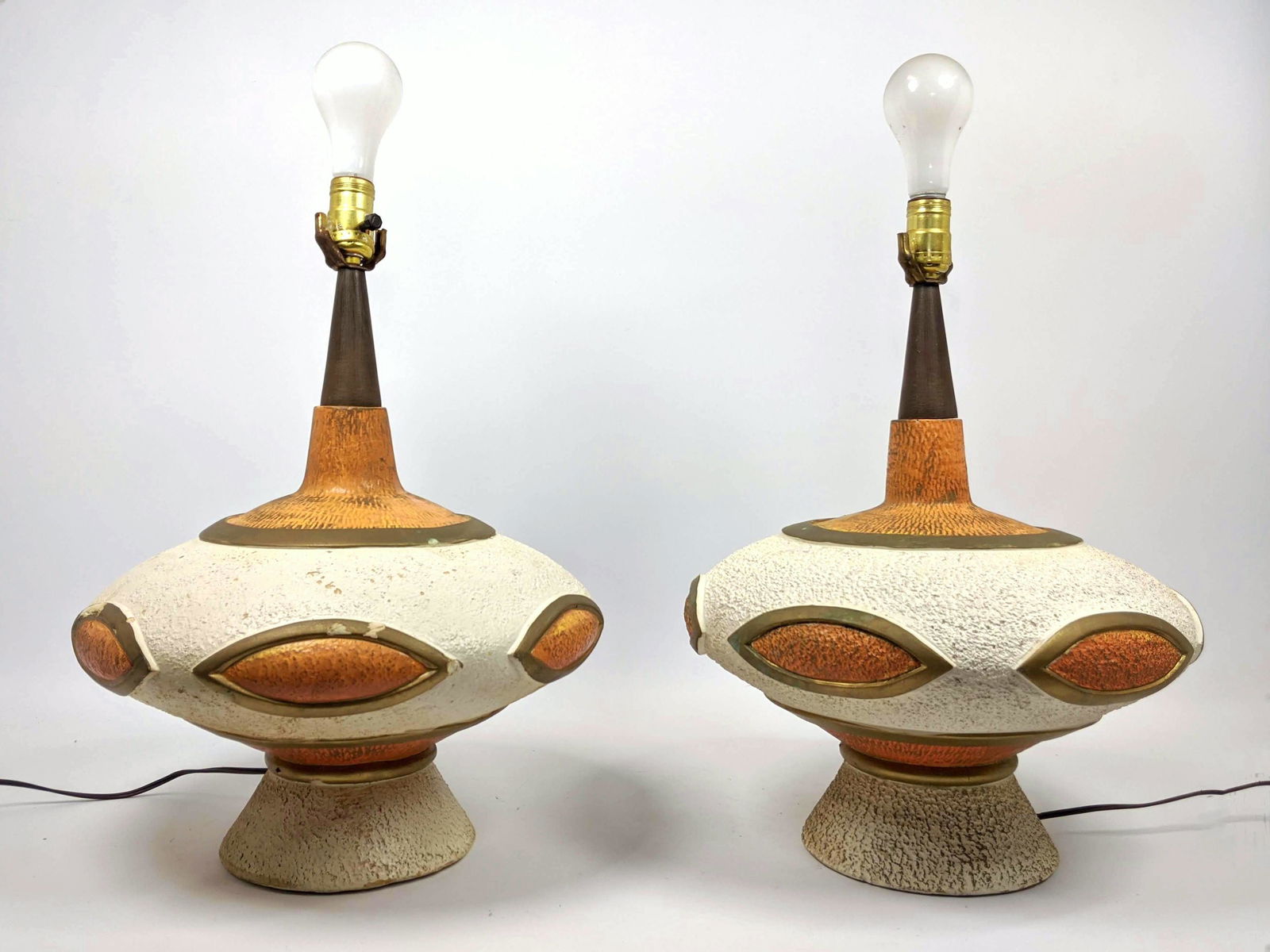 Pr MID CENTURY MODERN Polychrome Plaster Table Lamps. E (1 of 16)