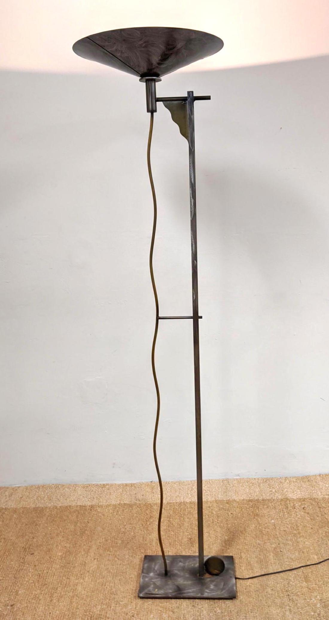 ROBERT SONNEMAN    Modernist Design Floor Lamp. MEMPHIS (1 of 14)