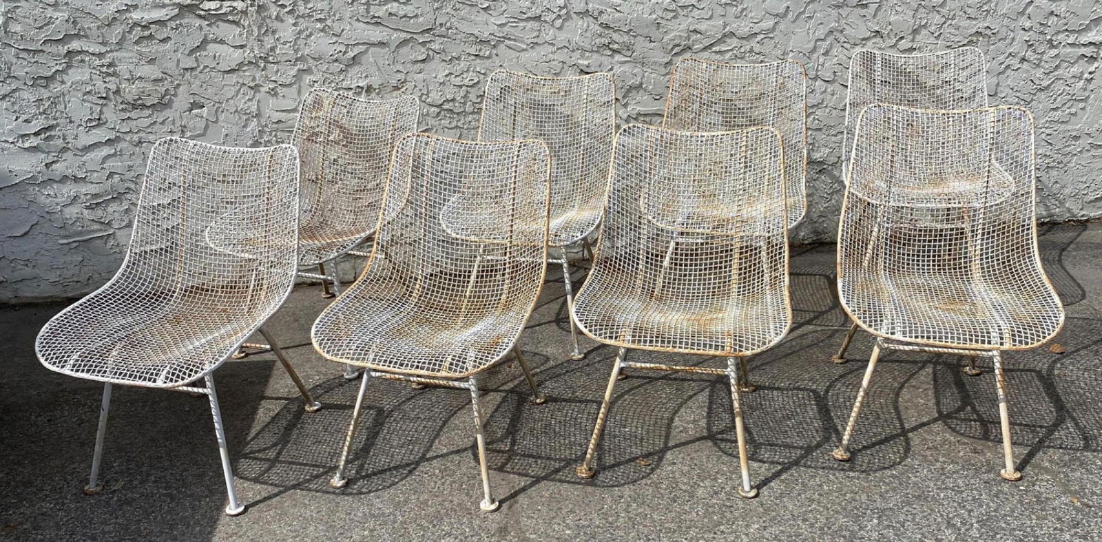 Set 8 RUSSELL WOODARD Iron Mesh Patio Chairs. Mesh form (1 of 13)