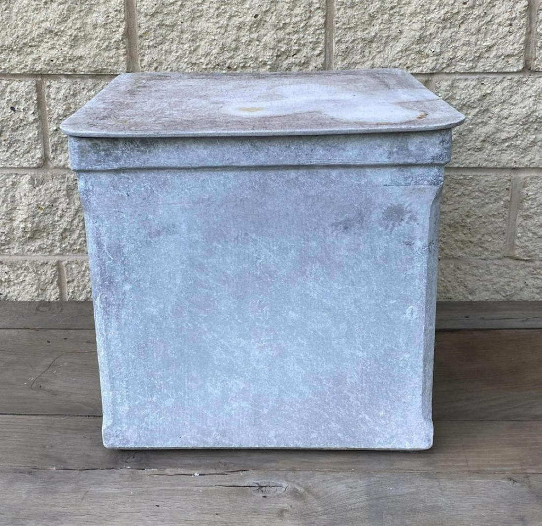 WILLY GUHL Box Planter. Outdoor Garden. Raised rim and (1 of 5)