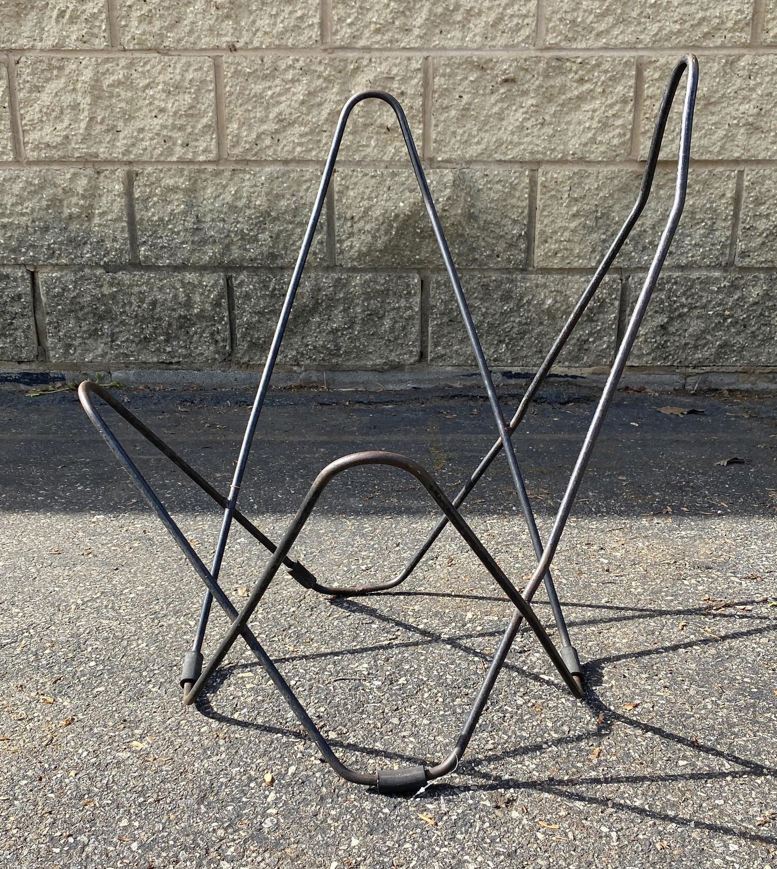 Childs Six Hairpin Iron Sling Chair Frame. (1 of 7)