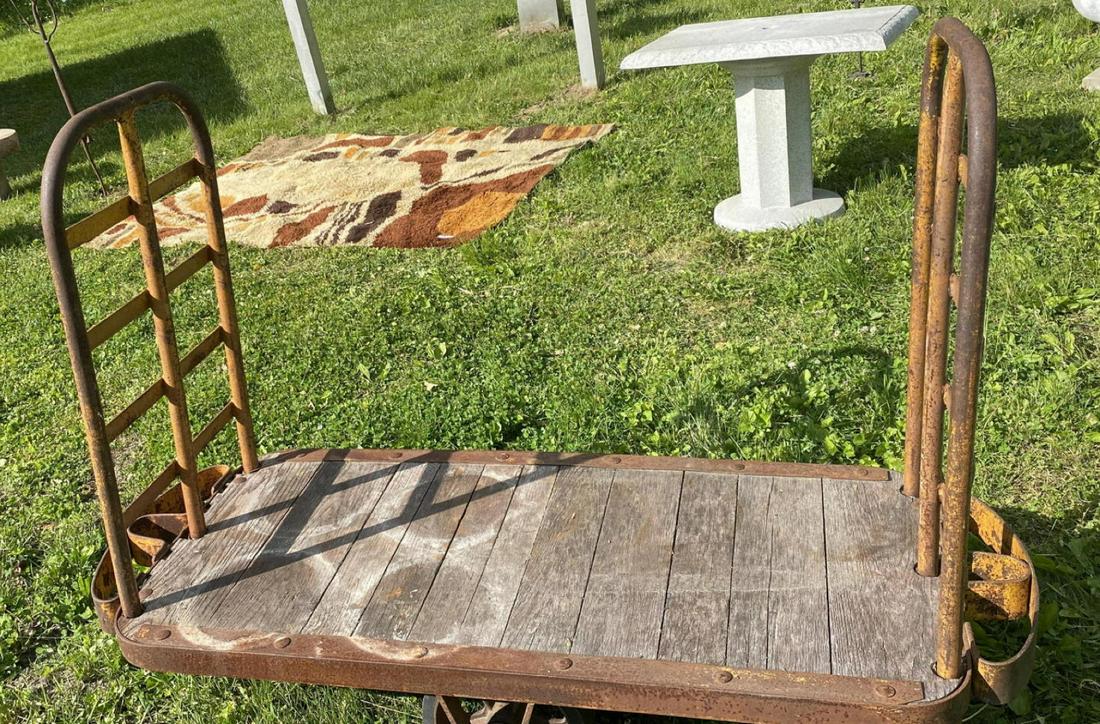 Heavy Industrial Train Cart with Removable Handles. Woo (1 of 7)