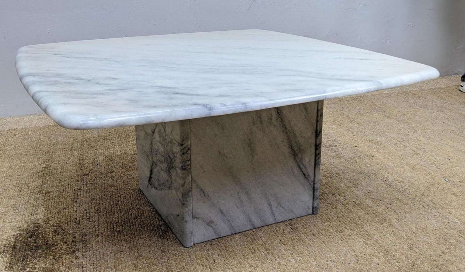 Italian Marble Coffee Cocktail Table. (1 of 11)