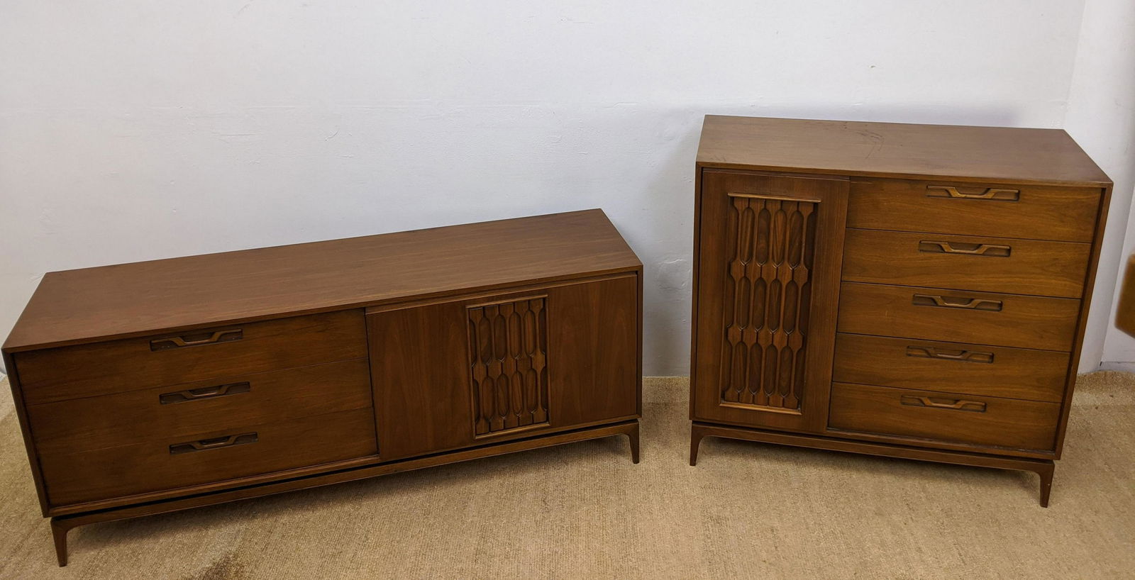 2pcs American Modern Walnut Dresser Chests.  Bedroom Fu (1 of 20)