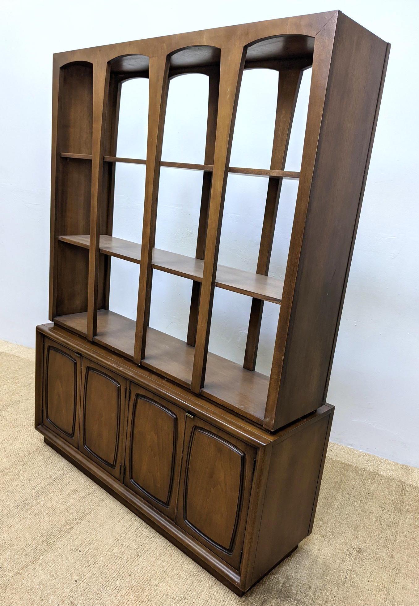 BROYHILL Premier 2 Part Display Unit Credenza. Emphasis (1 of 13)