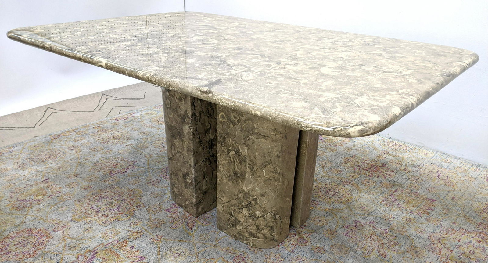 Decorator Marble Top Dining Table. Pedestal Base compos (1 of 12)