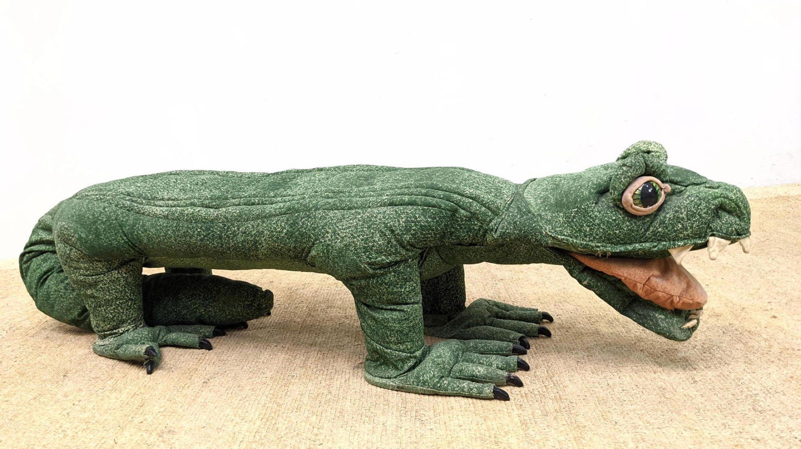 Artisan Made Soft Sculpture Bench Alligator Reptile. Ar (1 of 18)