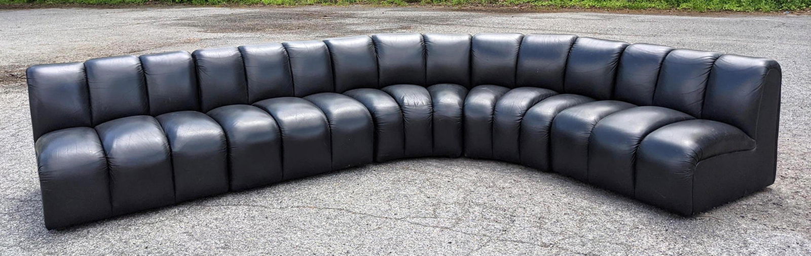 Modernist Caterpillar Sectional  Sofa Seating. 5 Sectio (1 of 16)